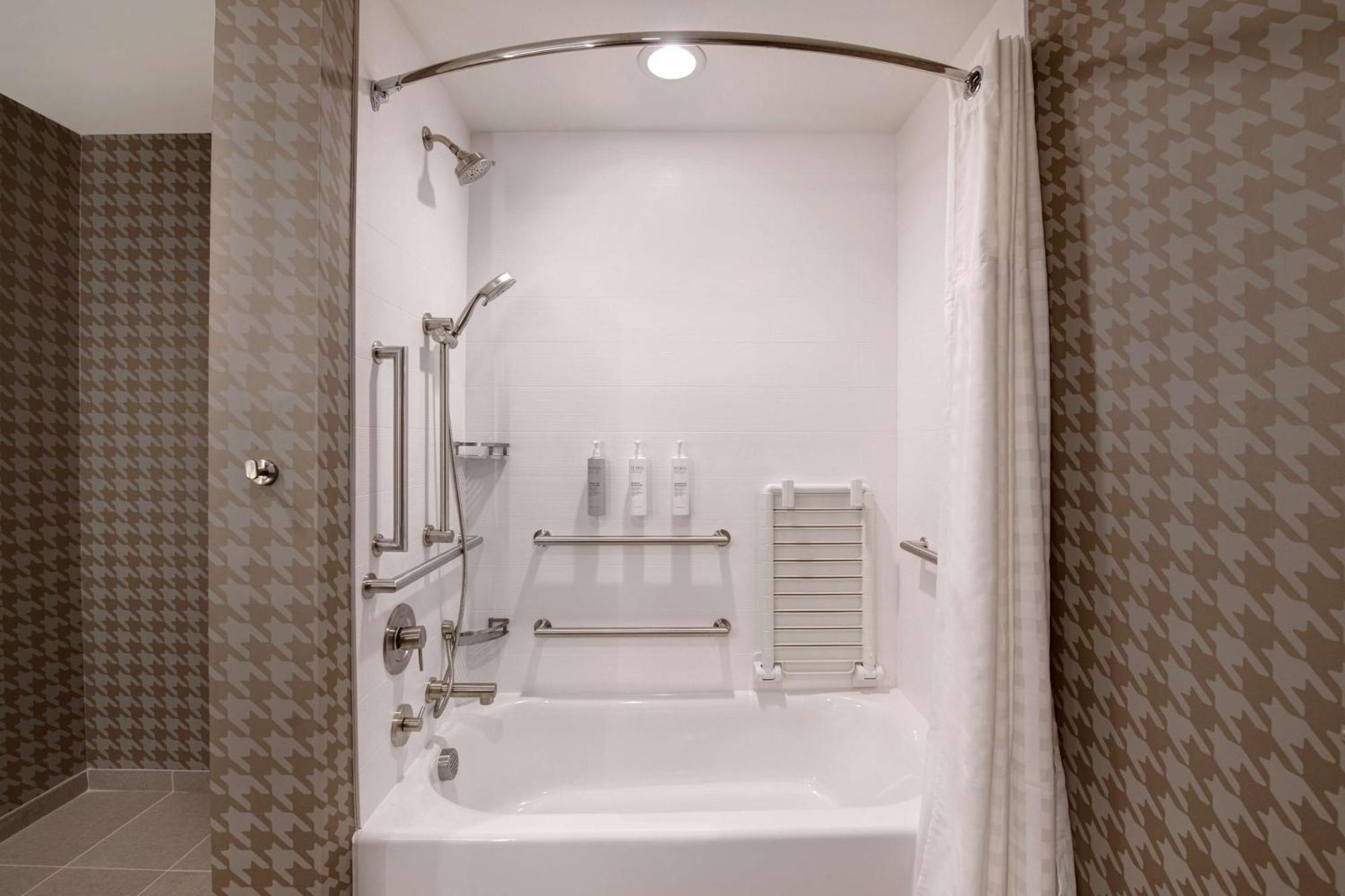 Home2 Suites By Hilton Fayetteville North Bagian luar foto