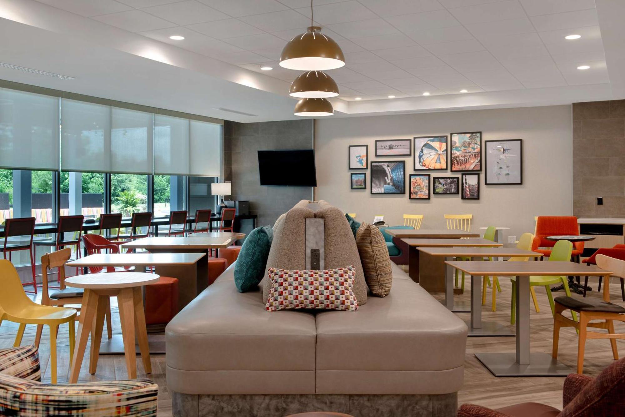 Home2 Suites By Hilton Fayetteville North Bagian luar foto