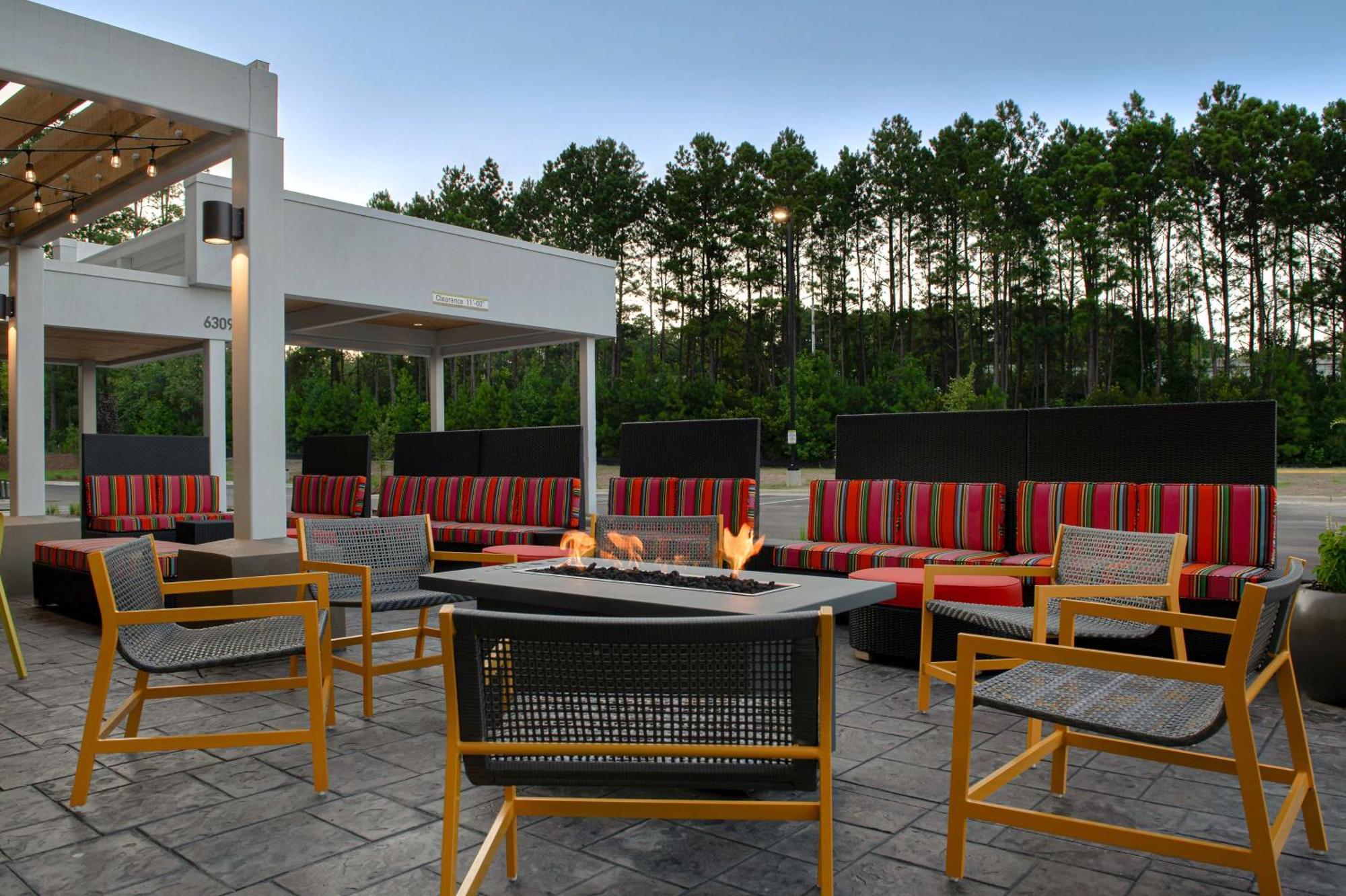 Home2 Suites By Hilton Fayetteville North Bagian luar foto